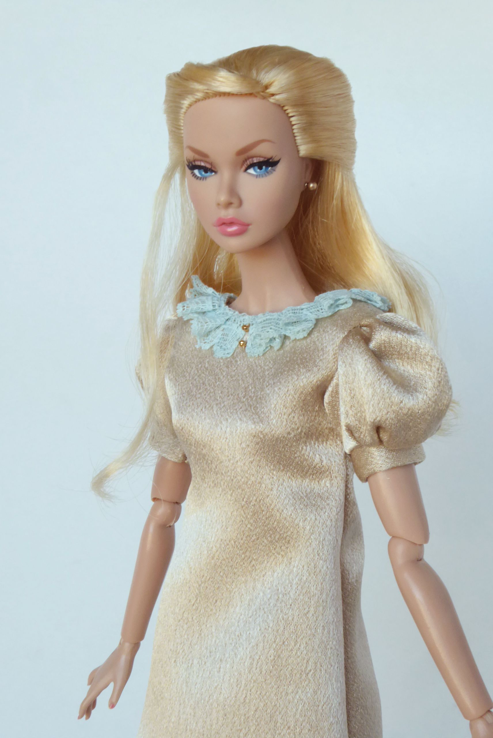 Summer Meadow satin dress lace collar Poppy Barbie (5)