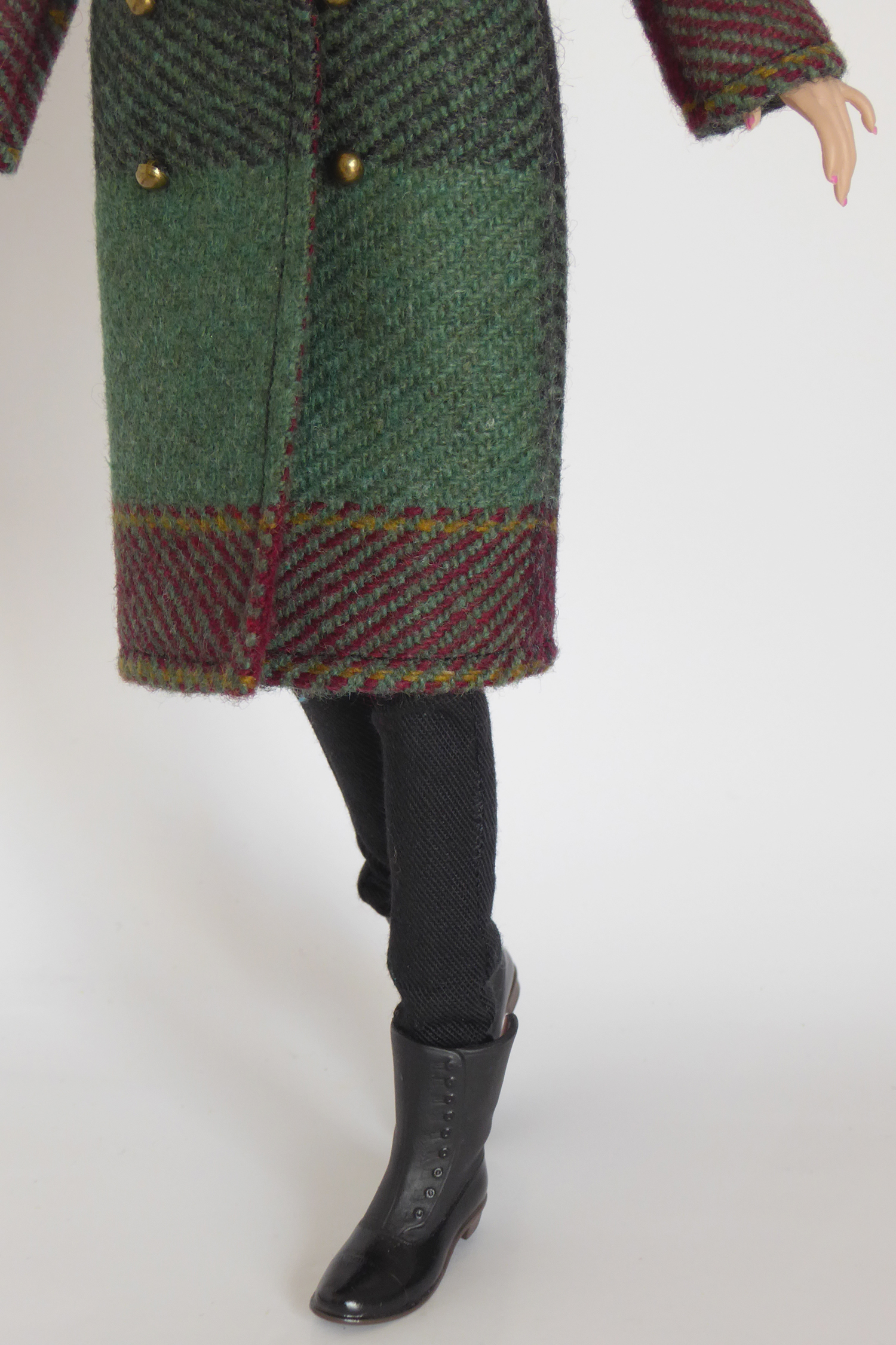 Old Friends Wool coat Poppy Barbie (4)